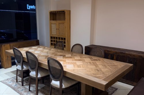 MARKÜTERİ MEŞE YEMEK MASASI 